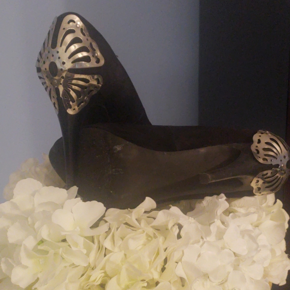 Shoes by Carlos Santanas